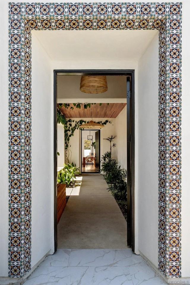 809 Sandy Ct - Photo 7 of 34