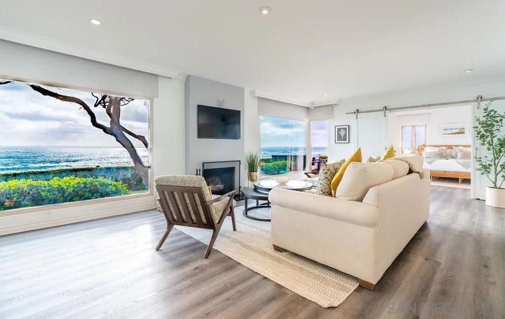 6529 Neptune Pl - Photo 2 of 24