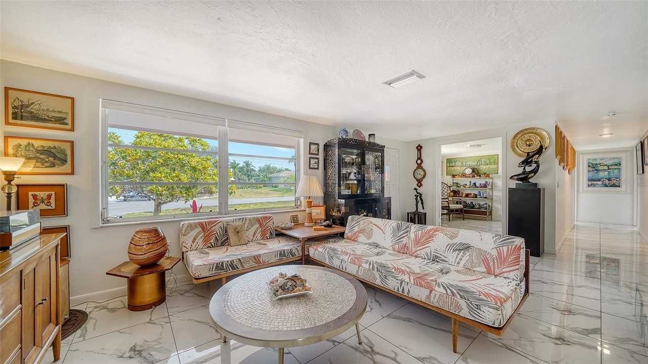 641 Coral Dr - Photo 6 of 50