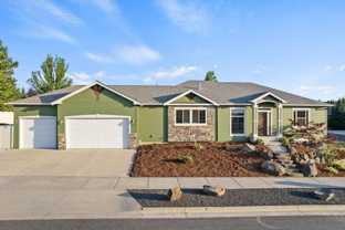 2619 W Hawthorne Rd - Photo 1 of 1