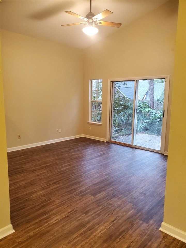 1699 Folkstone Rd - Photo 7 of 28