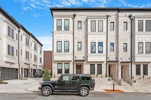 featured image of 613 S West St