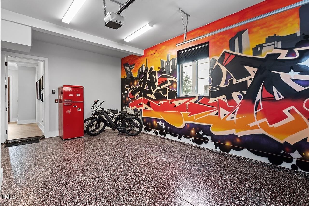 613 S West St - Photo 6 of 36