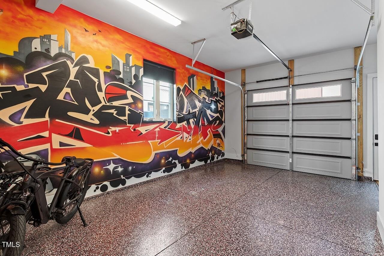 613 S West St - Photo 7 of 36