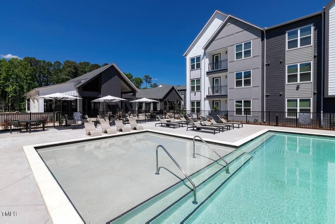 821 Hanbury Way Unit A4 #A4 - Photo 3 of 43