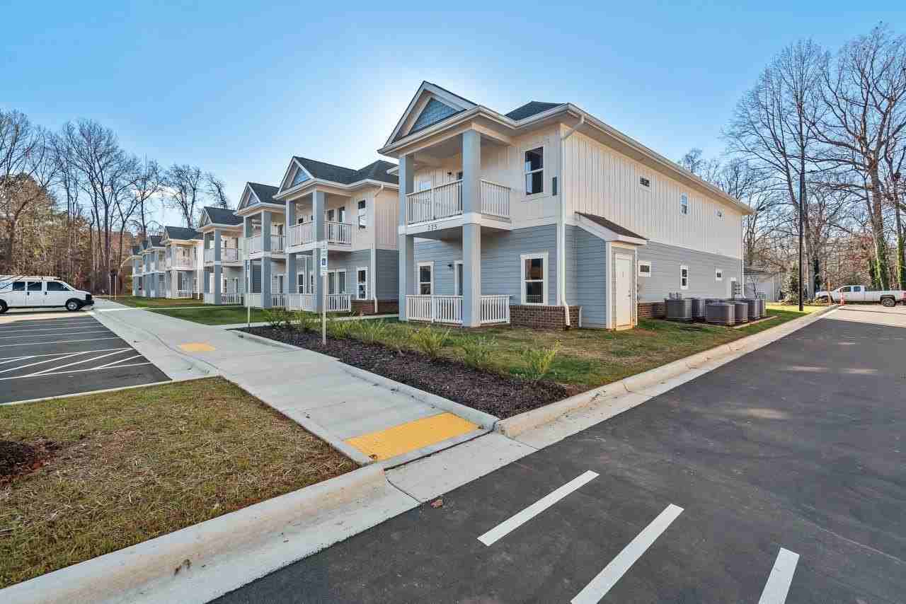 223 S Eleventh St Apt 103 #103 - Photo 5 of 41