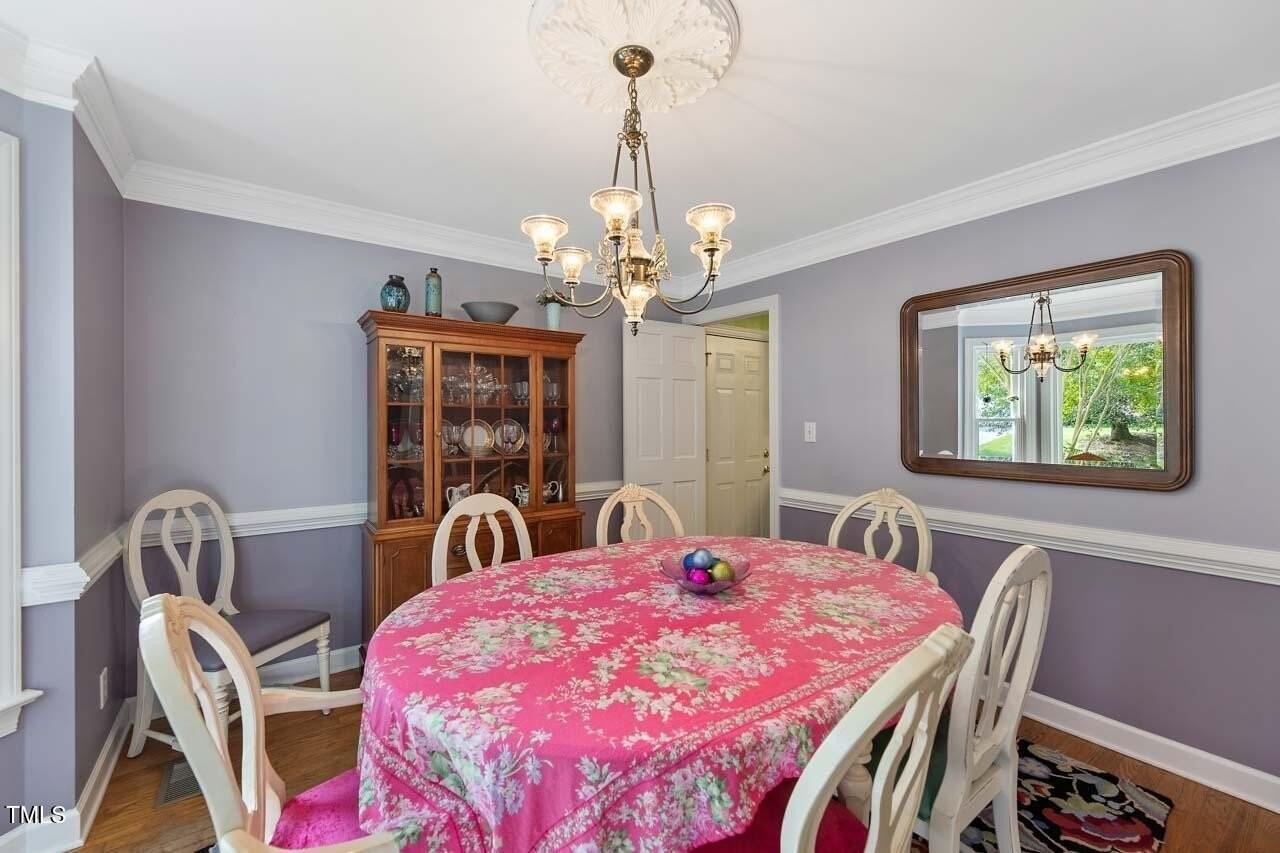 303 Cary Pines Dr - Photo 2 of 31