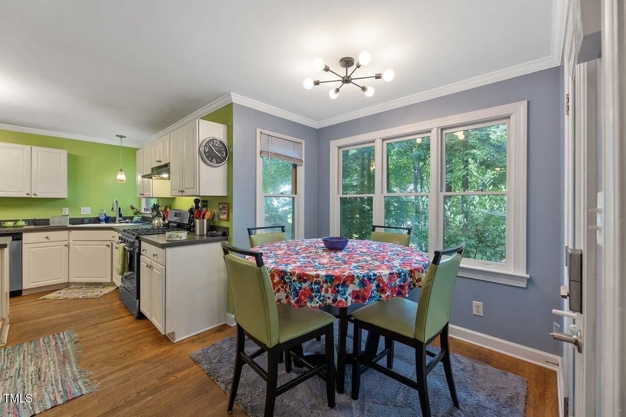 303 Cary Pines Dr - Photo 6 of 31