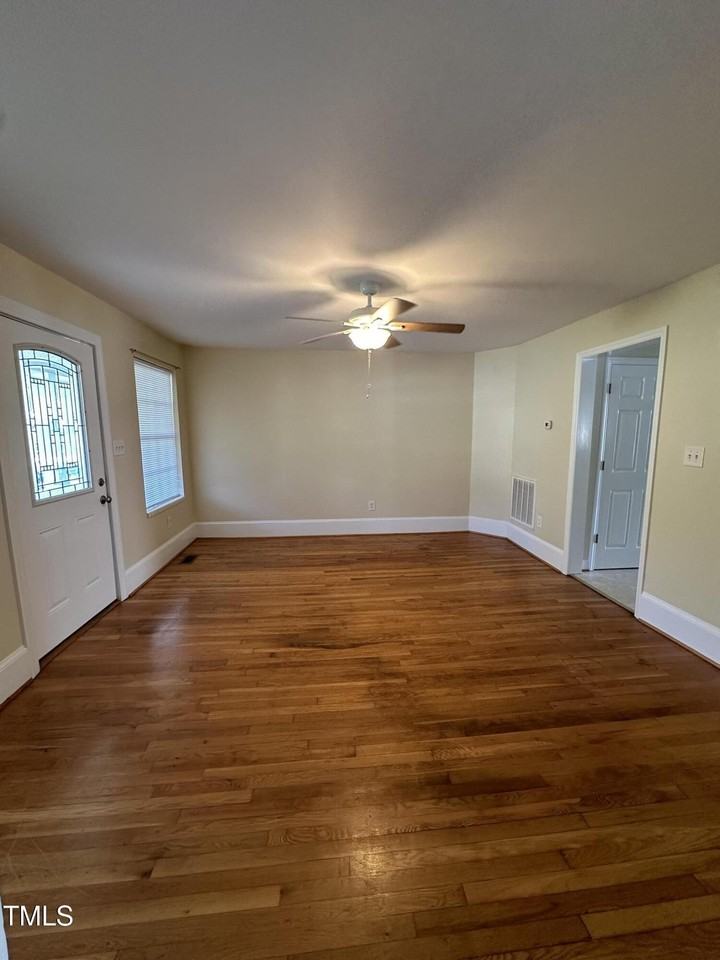 203 N Ninth St - Photo 4 of 10