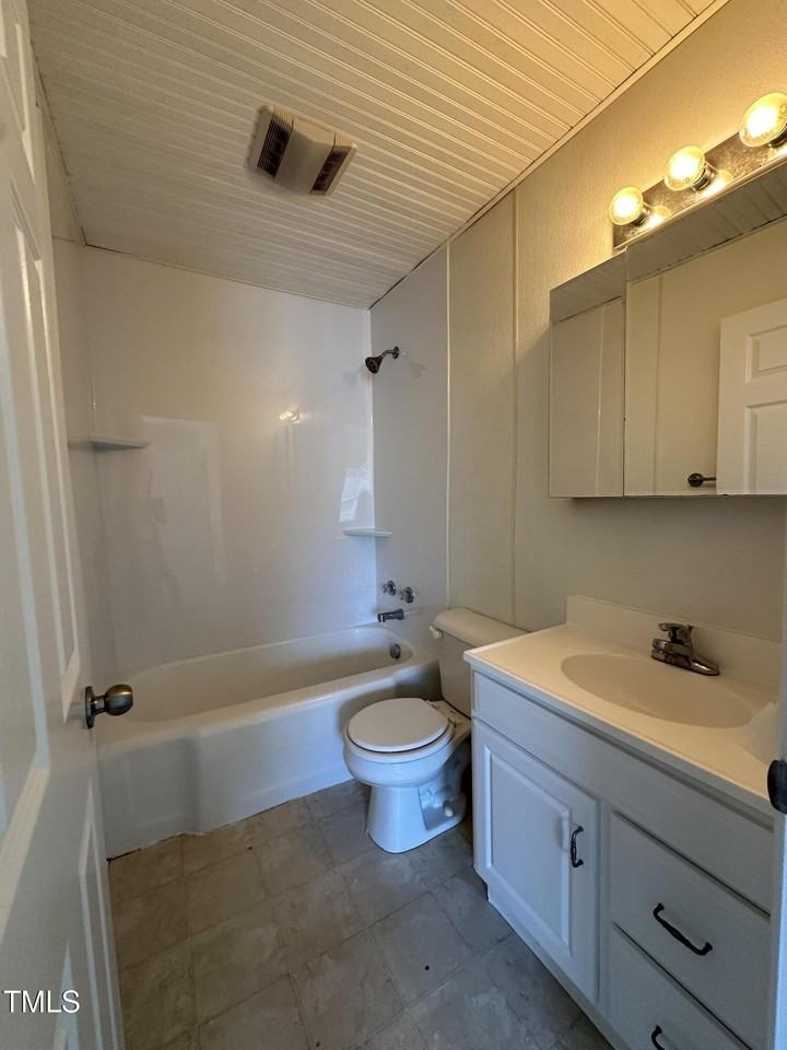 203 N Ninth St - Photo 6 of 10