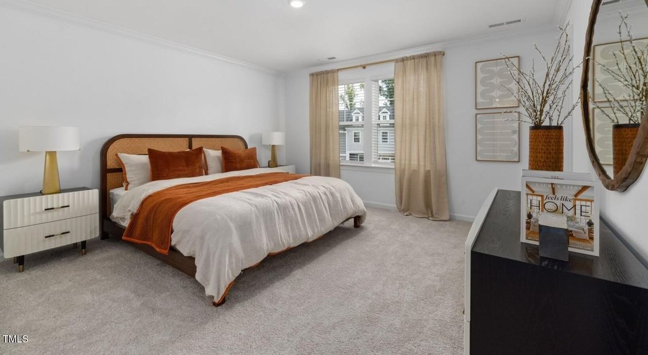 834 834 Macassar Lane unit: Holden - 37 - Photo 7 of 21