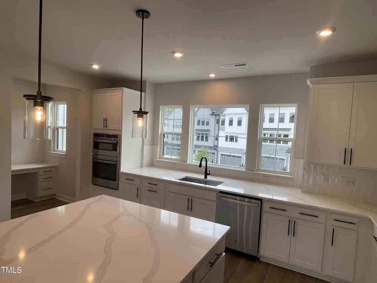 4719 Cypress Tree Ln - Photo 3 of 20