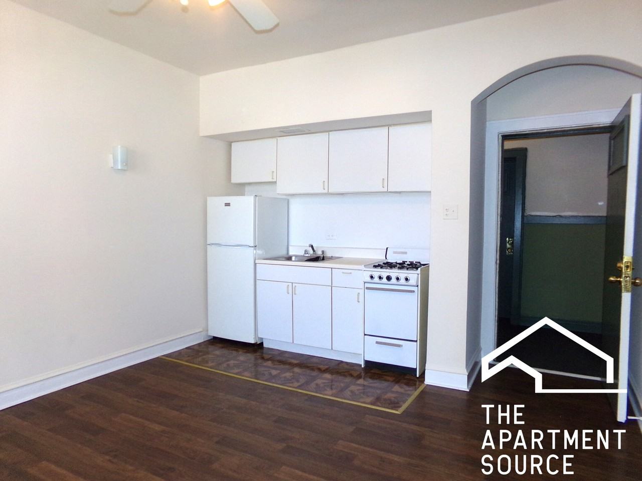 6916 N Lakewood Ave #210 - Photo 2 of 4