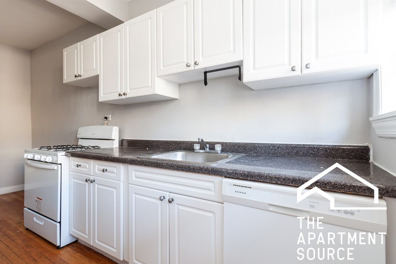 556 W Aldine Ave #W1