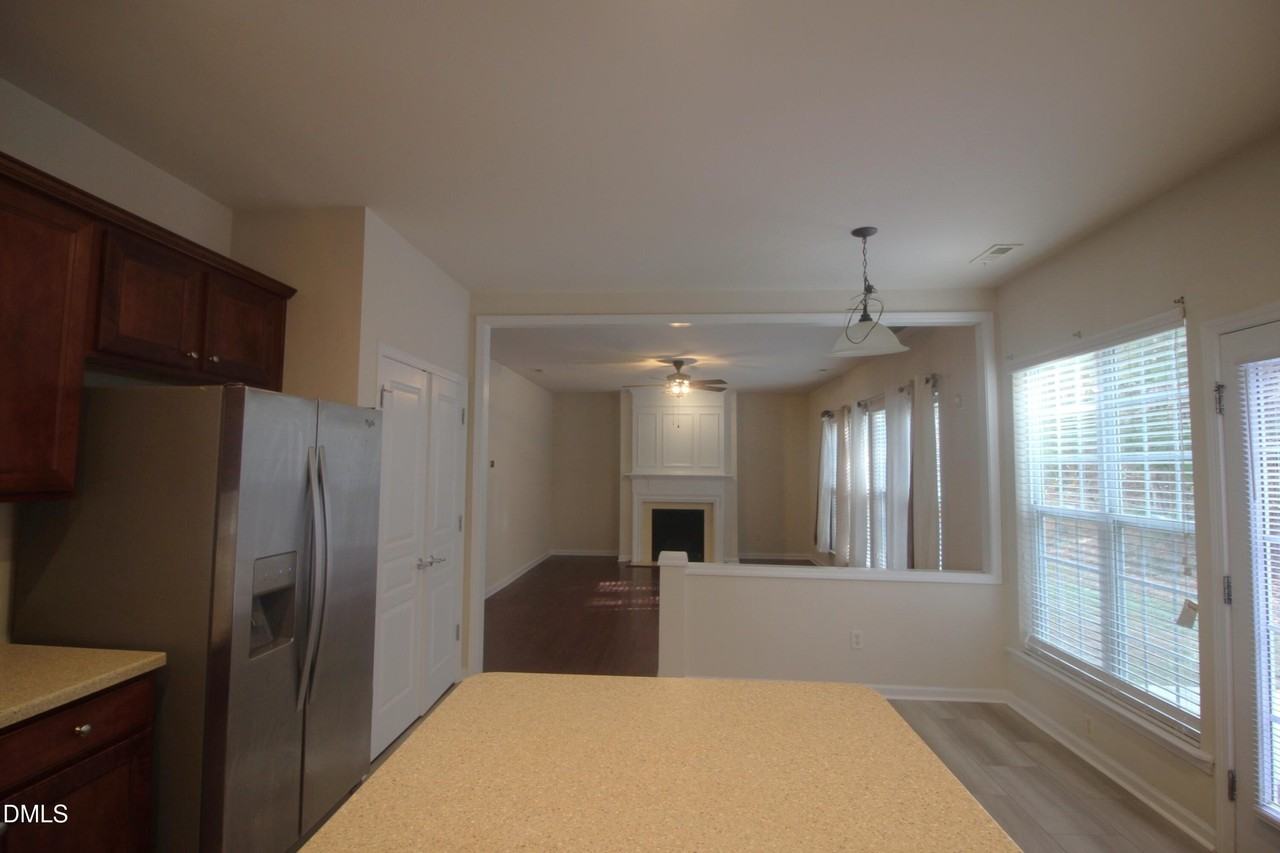 350 Euphoria Cir - Photo 6 of 31