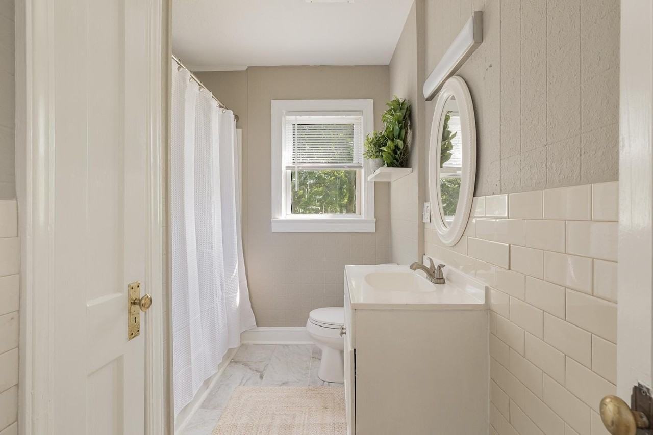 302 N Fayetteville St - Photo 4 of 17