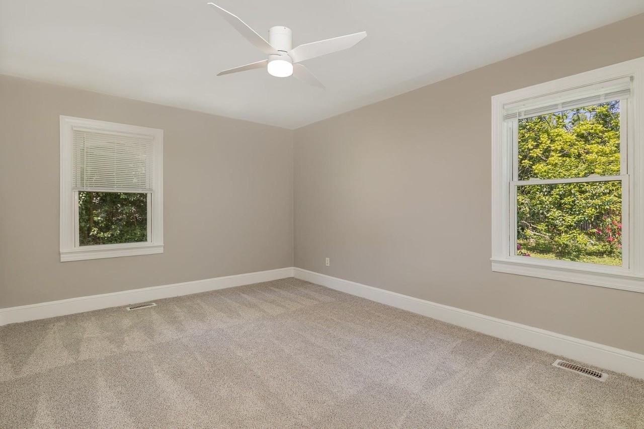 302 N Fayetteville St - Photo 7 of 17