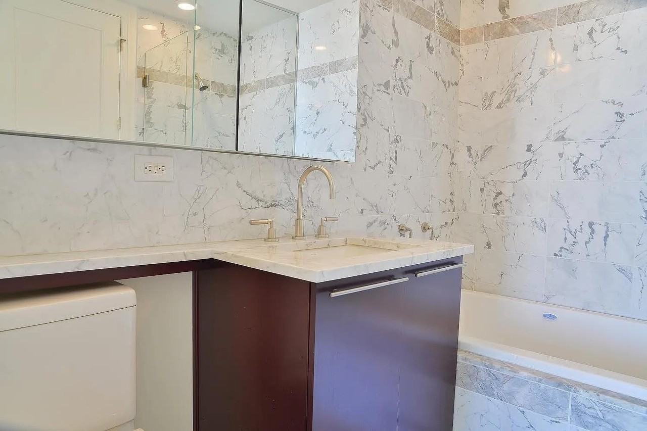 122 N Harrington St Unit 1115 #1115 - Photo 7 of 8