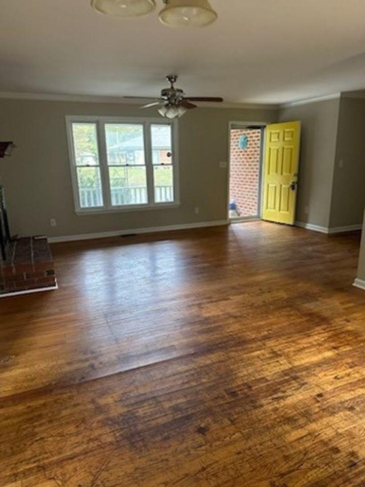 105 Starmount Rd - Photo 4 of 12