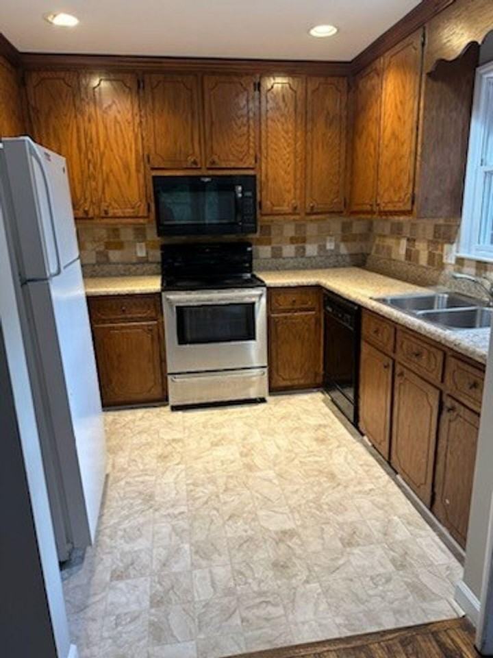 105 Starmount Rd - Photo 5 of 12