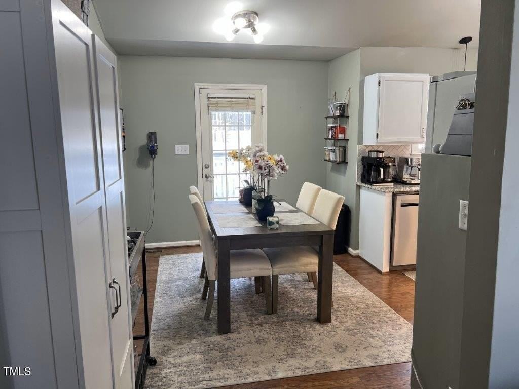 712 Matney Ln - Photo 4 of 19