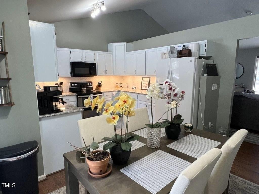 712 Matney Ln - Photo 5 of 19