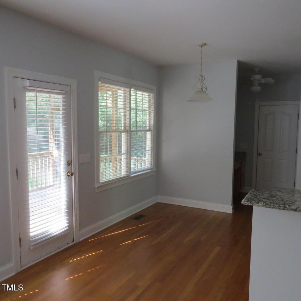 215 Stone Monument Dr - Photo 6 of 20