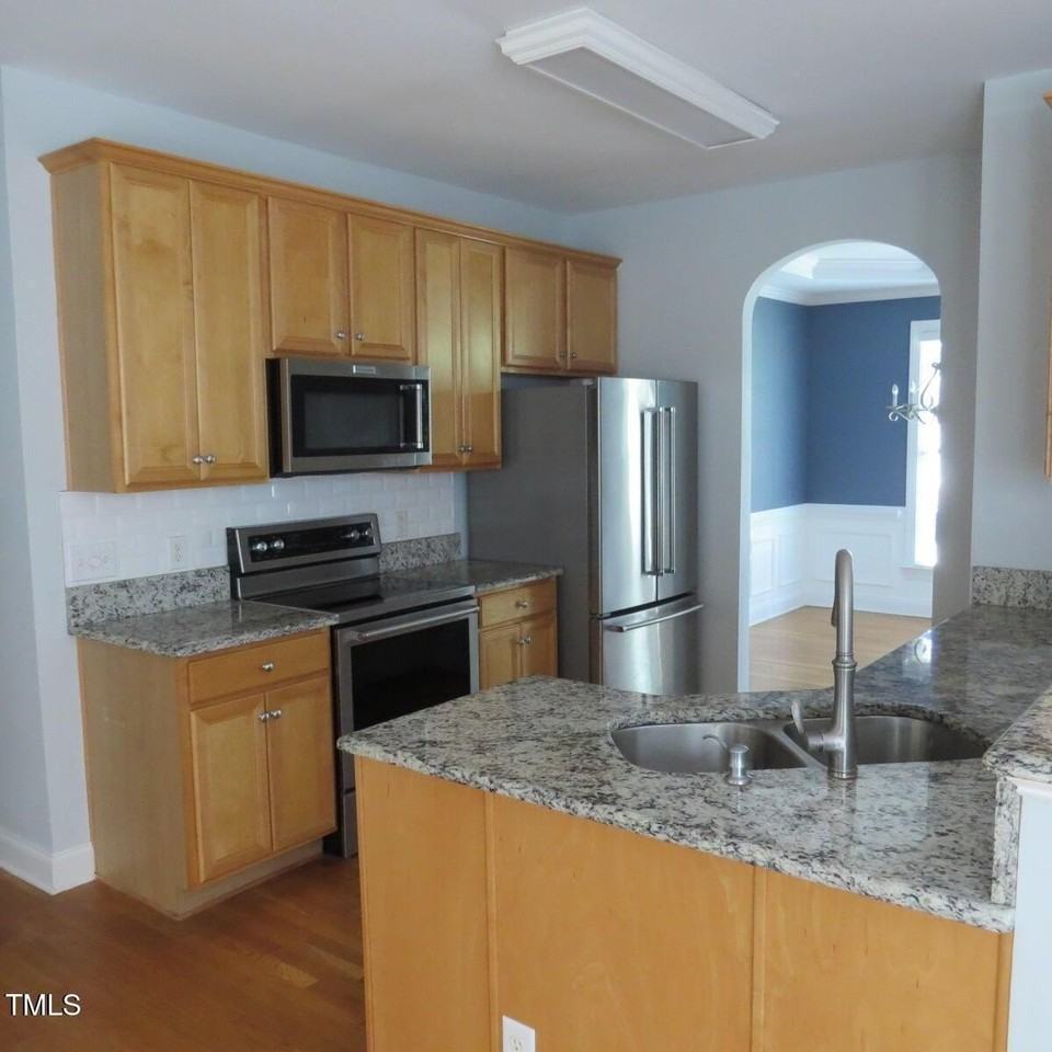 215 Stone Monument Dr - Photo 7 of 20