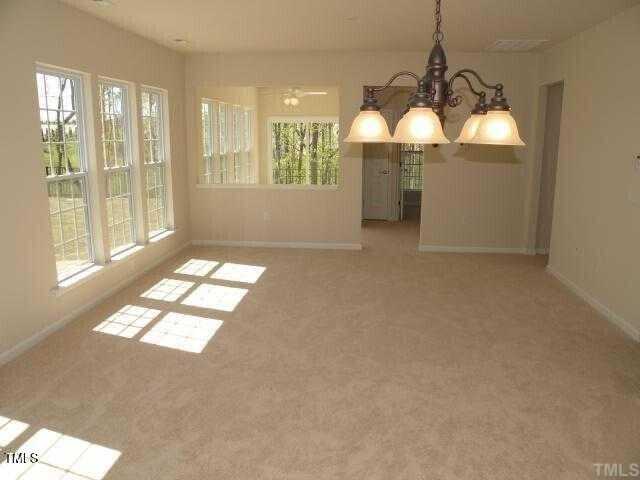 714 Hornchurch Loop - Photo 5 of 12