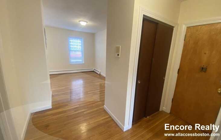 176 N Beacon St #1A - Photo 3 of 7