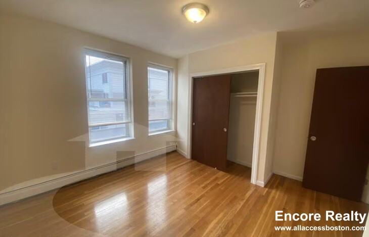 176 N Beacon St #1A - Photo 5 of 7