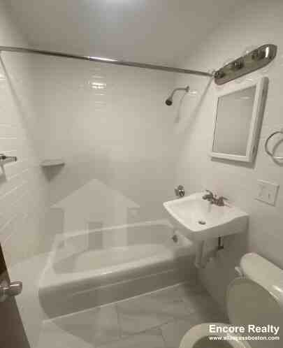 176 N Beacon St #1A - Photo 6 of 7