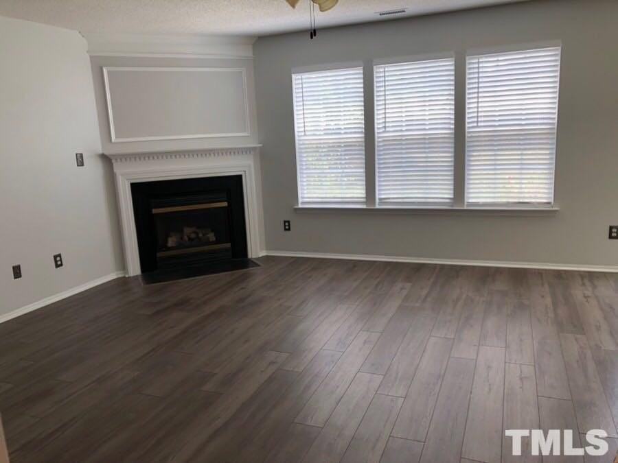 6120 Saybrooke Dr - Photo 2 of 7