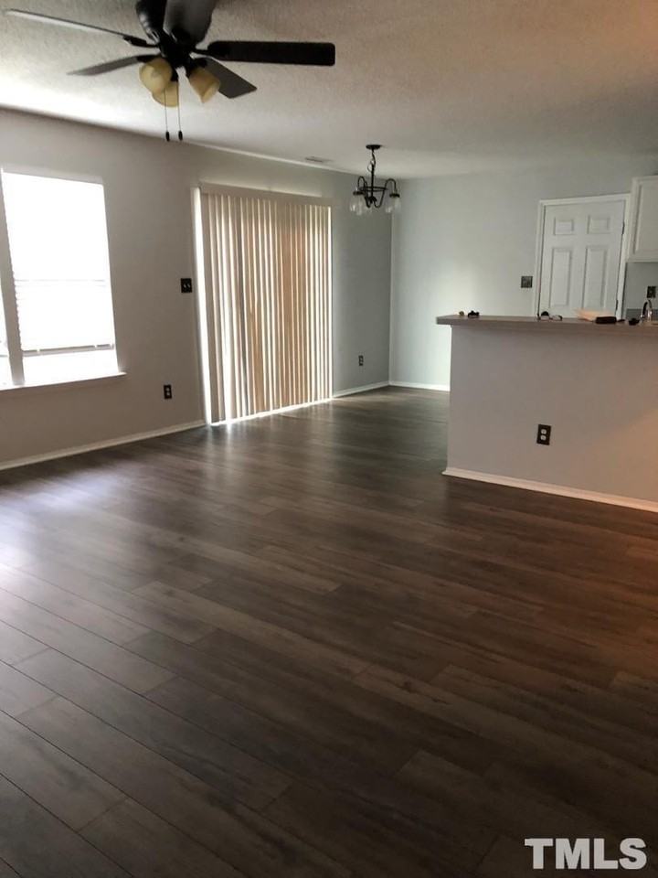 6120 Saybrooke Dr - Photo 3 of 7