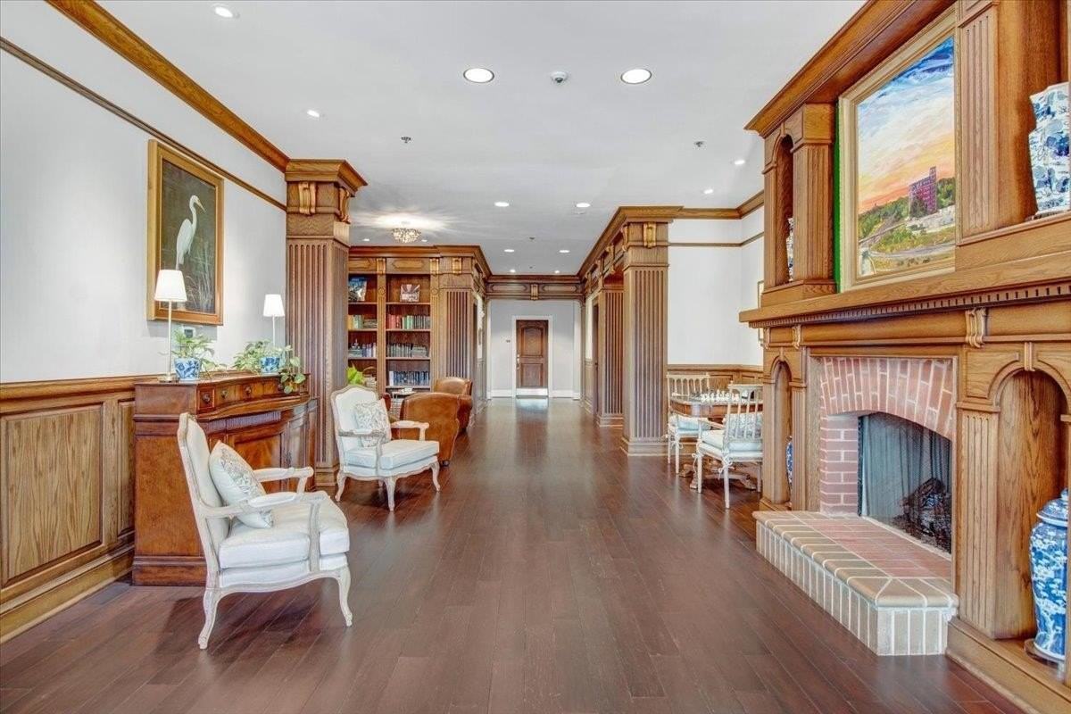 710 Independence Place unit: 406 #406 - Photo 5 of 50