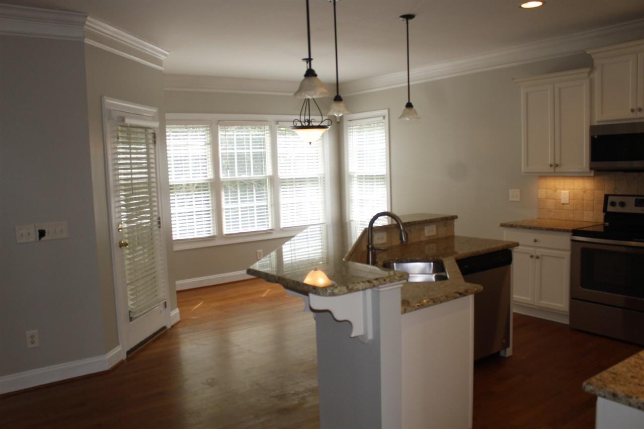 949 Richland Ridge Dr - Photo 7 of 17