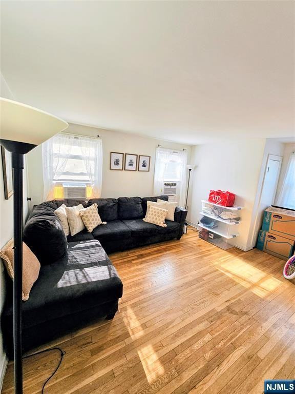 72 Front St - Photo 6 of 14