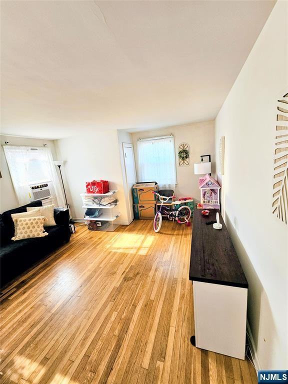 72 Front St - Photo 7 of 14