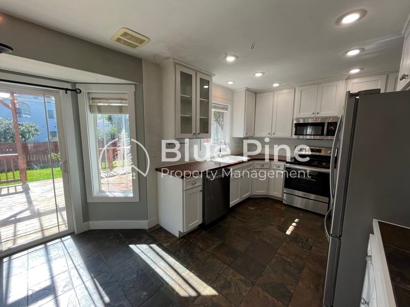 157 Leesburg Ln - Photo 6 of 40