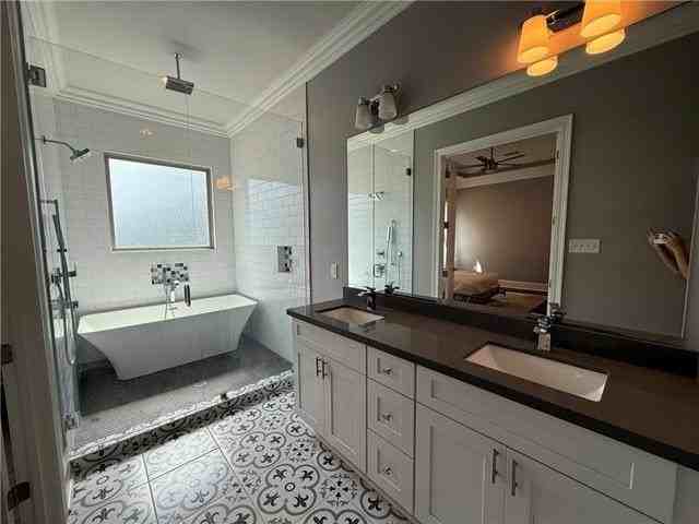 5530 Cameron Boulevard - Photo 6 of 15