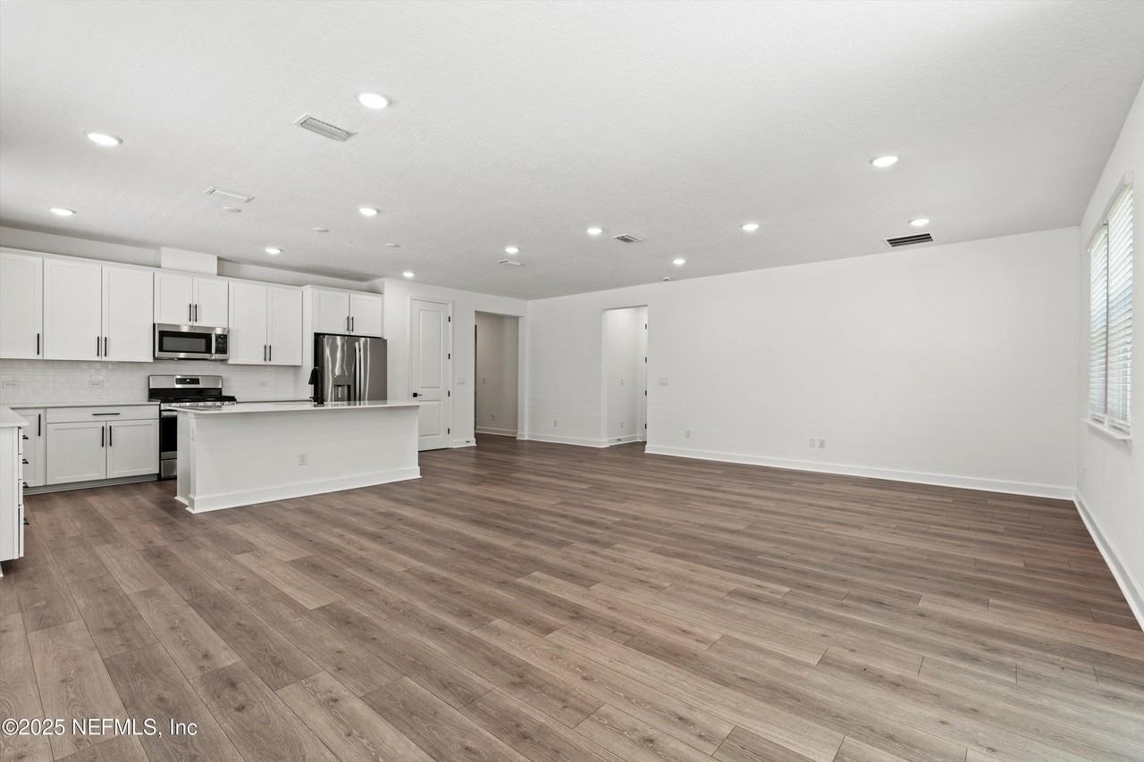 968 Lightsey Crossing Ln - Photo 7 of 33