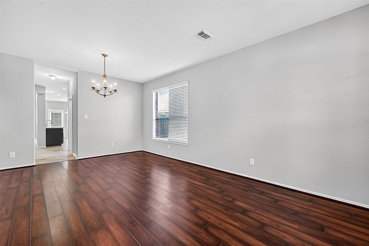 4815 Claymill Ct - Photo 5 of 47