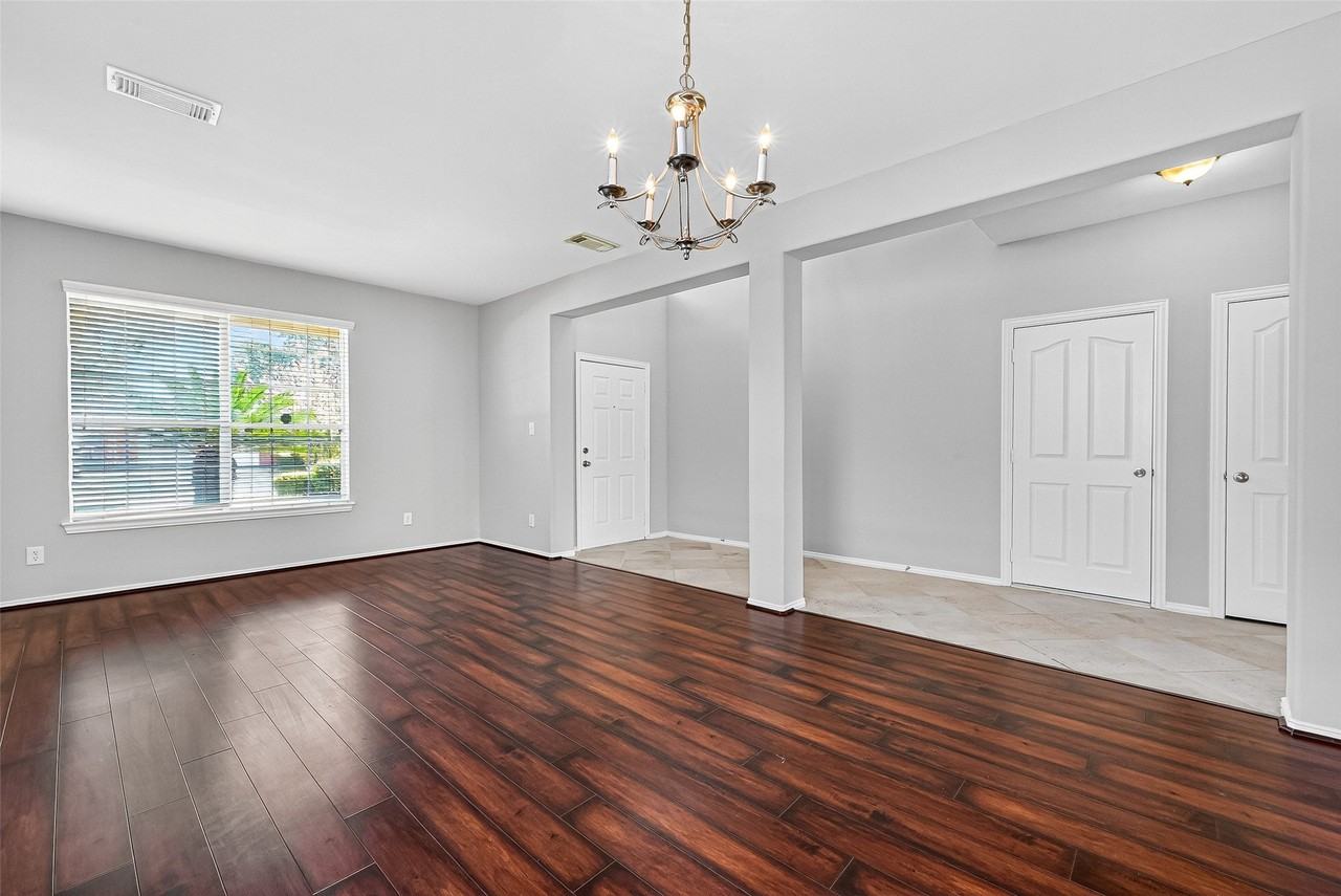 4815 Claymill Ct - Photo 7 of 47