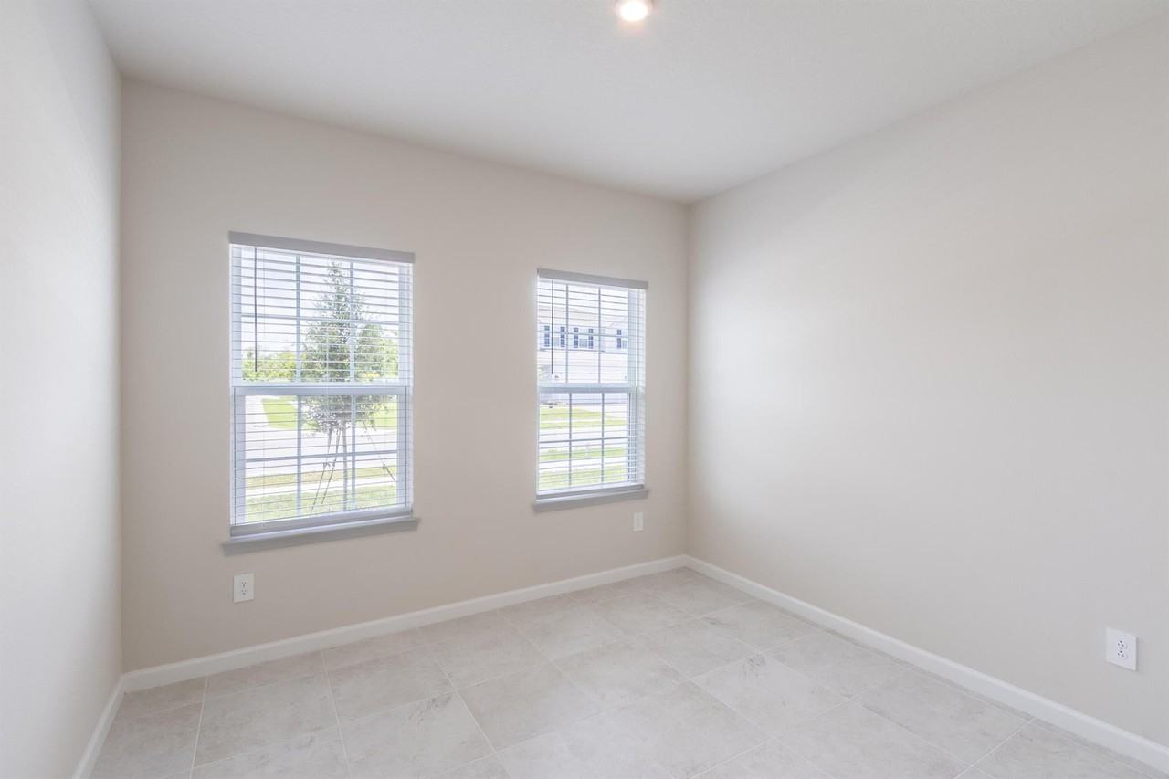 4389 Lago Cir - Photo 5 of 21