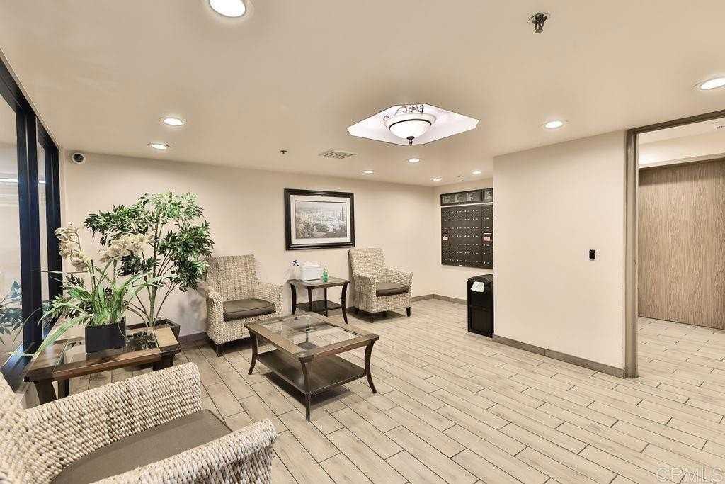 5875 Friars Rd - Photo 5 of 41