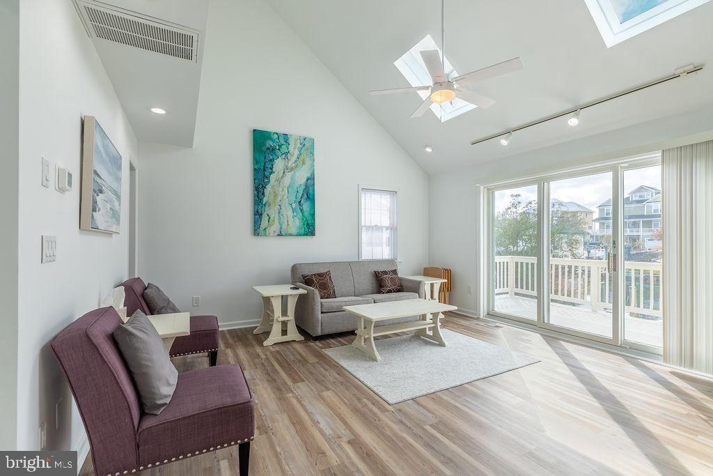 10429 Brighton Rd - Photo 3 of 46