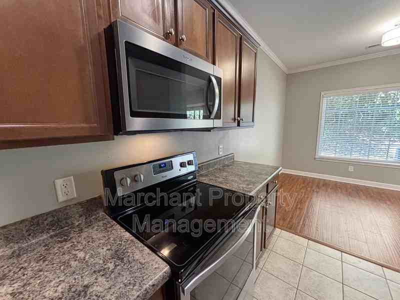 209 Biddeford Pl - Photo 4 of 25