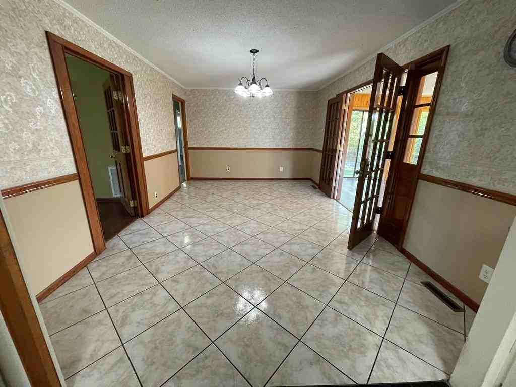 1203 Vernon Ave - Photo 2 of 19
