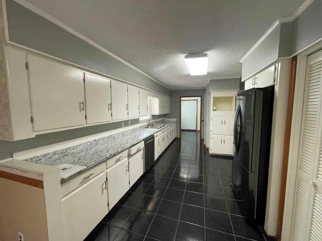 1203 Vernon Ave - Photo 3 of 19