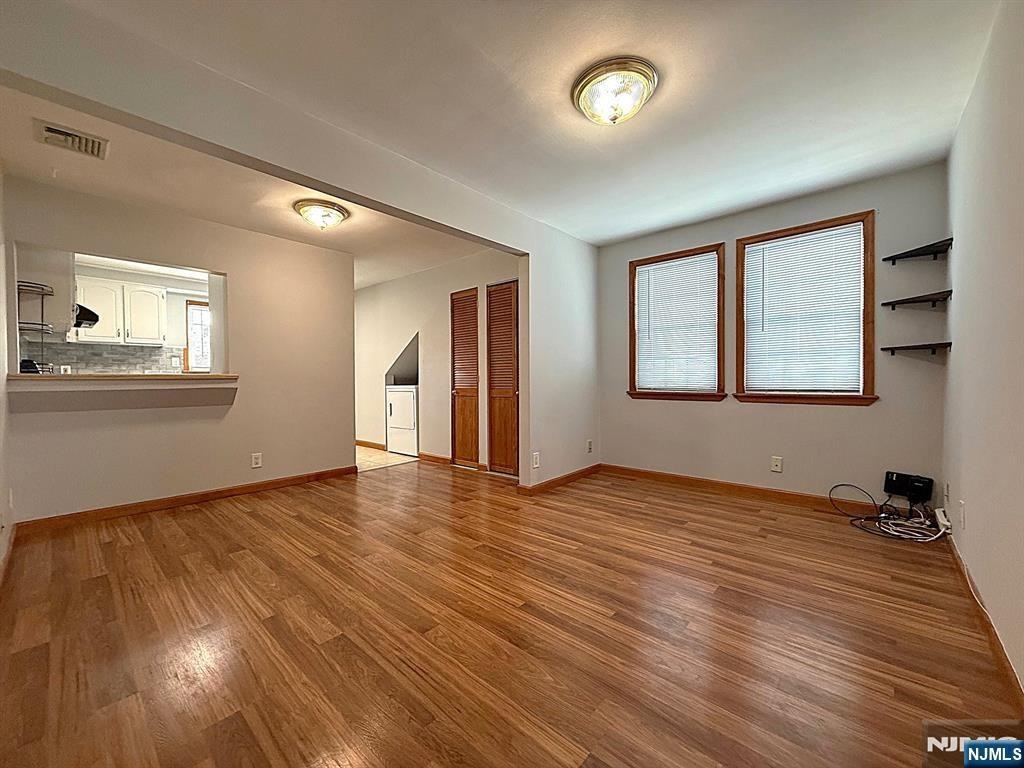 446 Post Ave ##2 - Photo 3 of 19